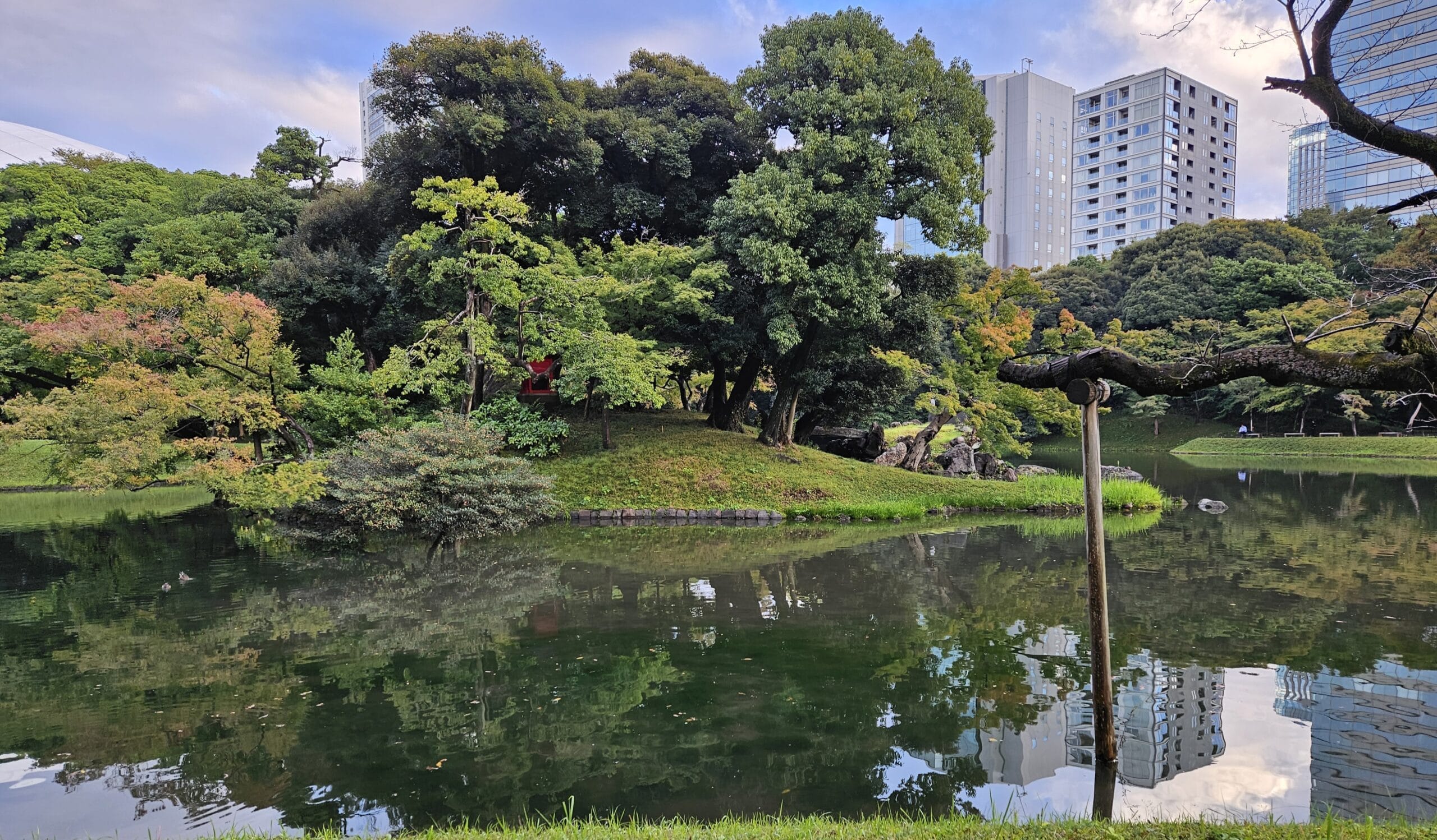 Koishikawa Korakuen Garden: A Tranquil Escape in Tokyo